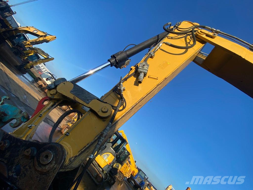 CAT M315F . Pyöräkaivukoneet