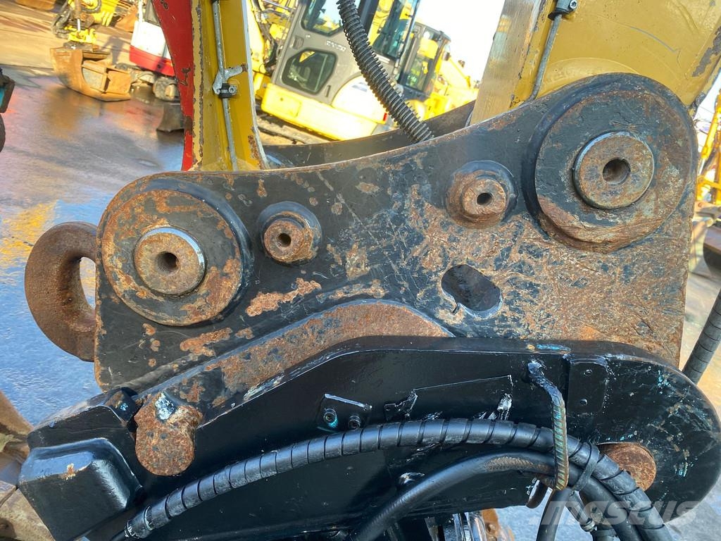 CAT M315F . Pyöräkaivukoneet