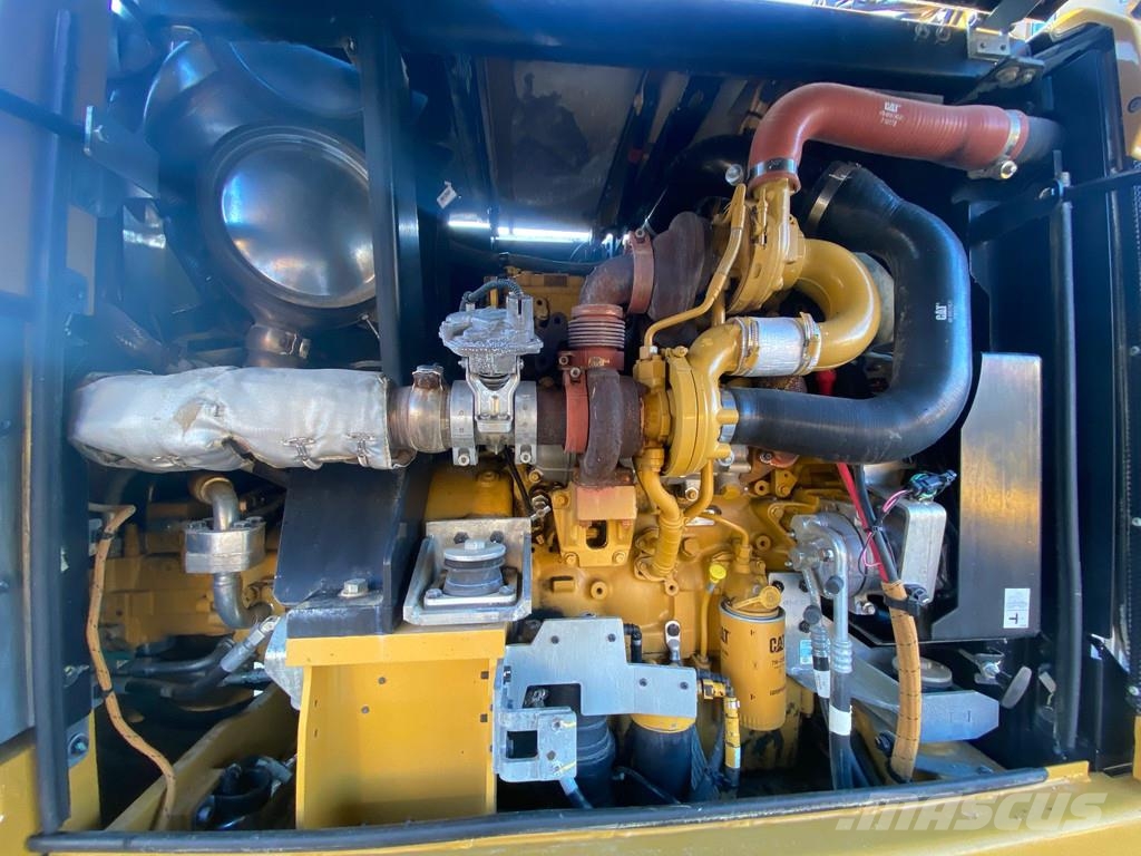 CAT M315F . Pyöräkaivukoneet