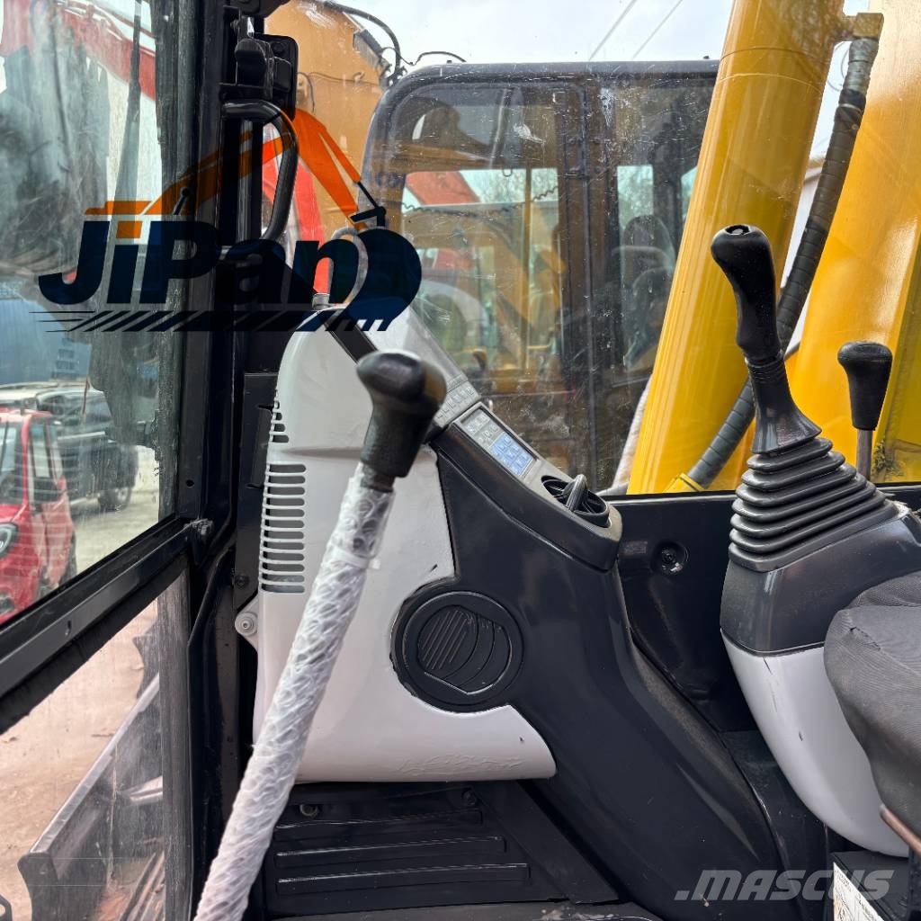 Komatsu PC 60 小型挖掘机