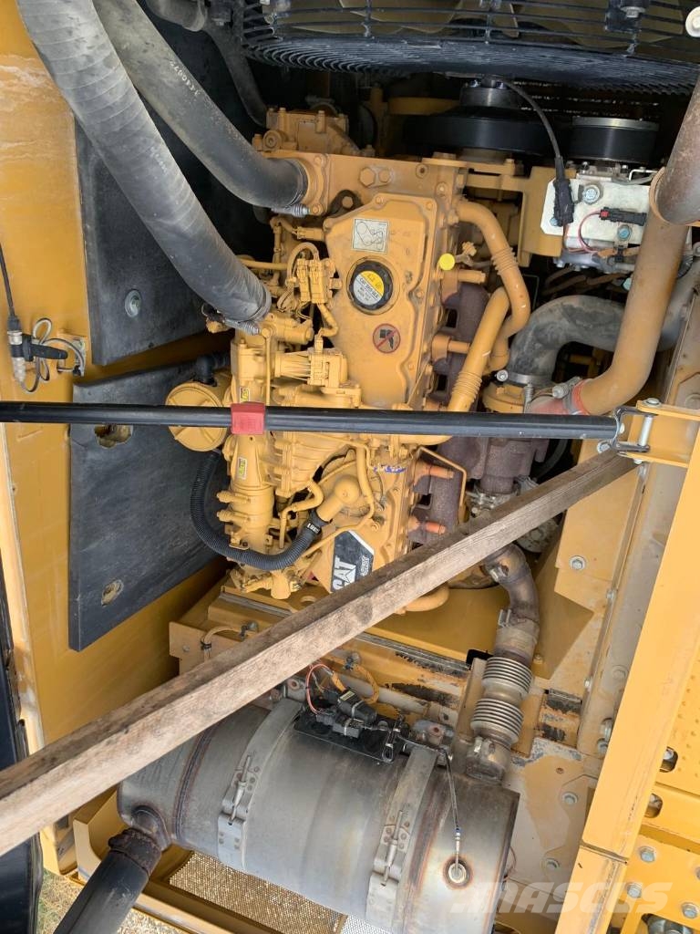 CAT 323 E-LN Paletli ekskavatörler