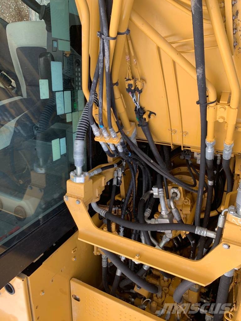 CAT 323 E-LN Paletli ekskavatörler
