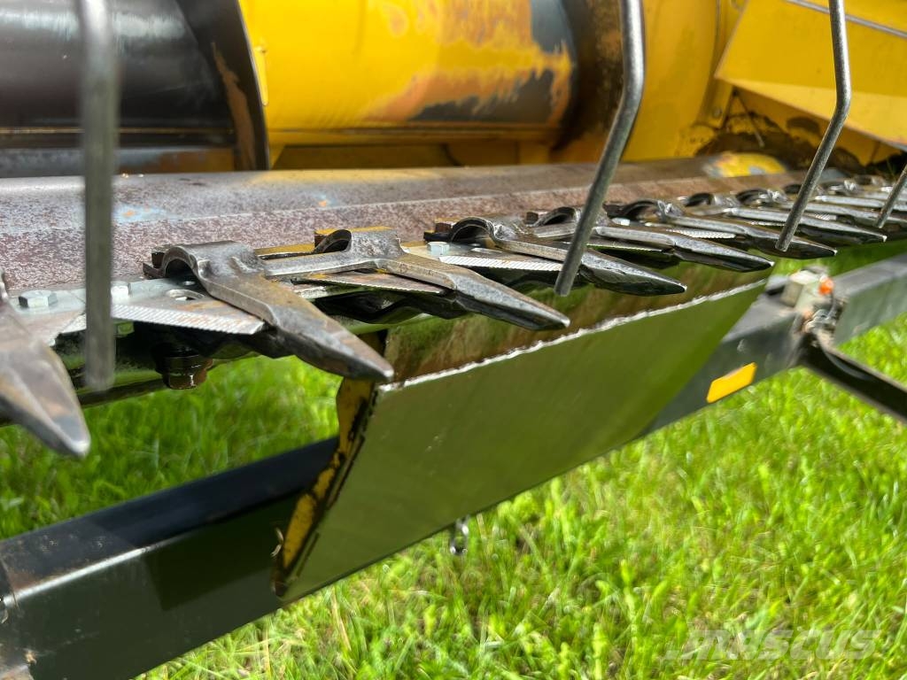 New Holland L520 Комбайни