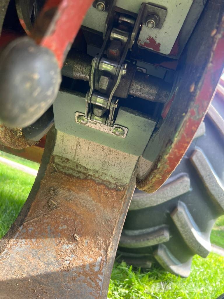 New Holland L520 Комбайни