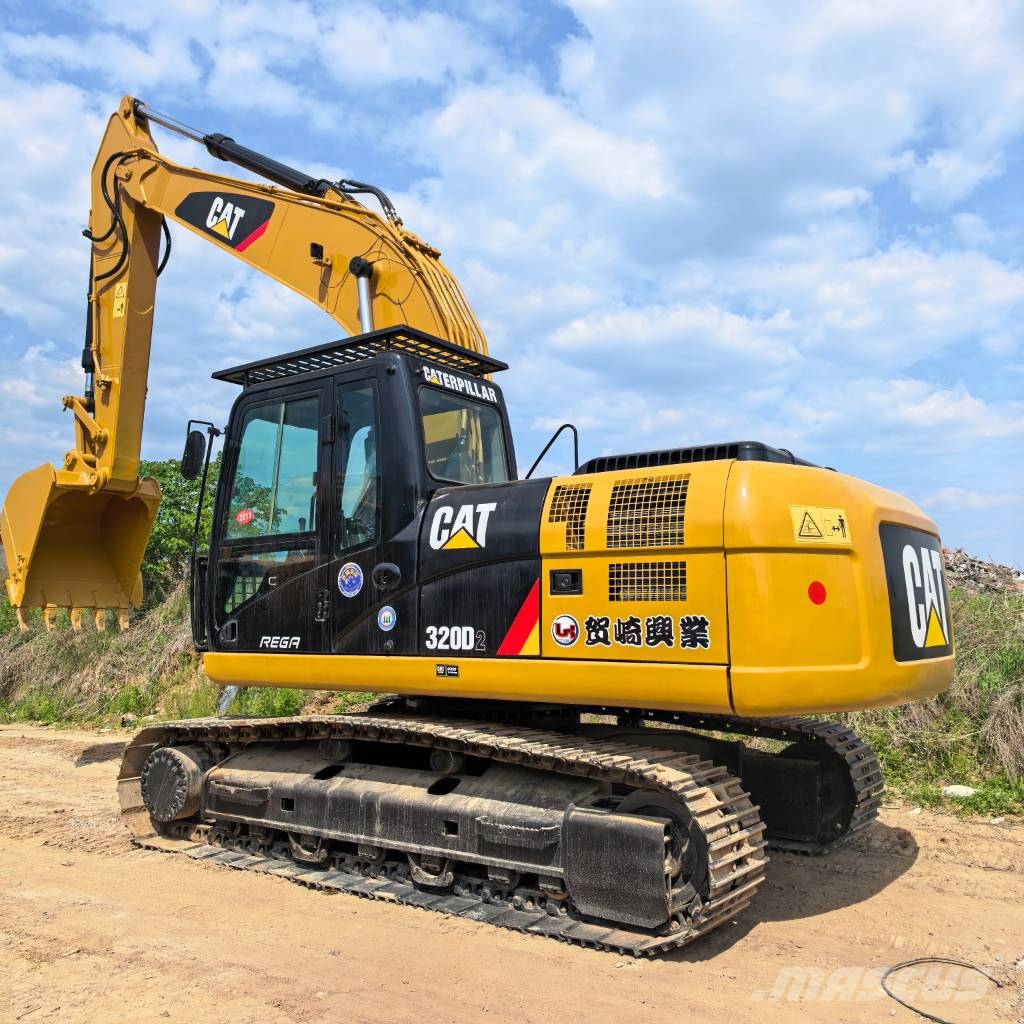 CAT 320D2 中型挖掘机