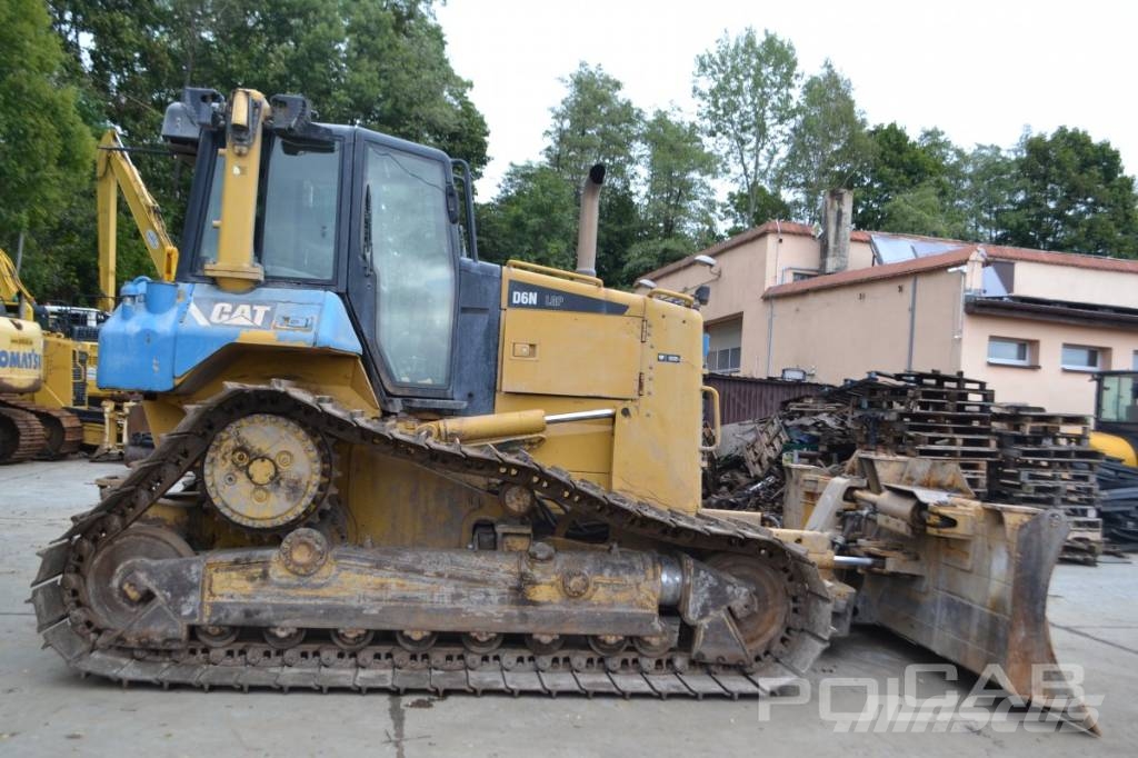 CAT D 6 N Гусеничні бульдозери