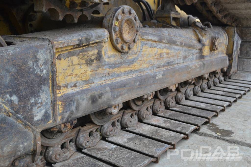 CAT D 6 N Гусеничні бульдозери