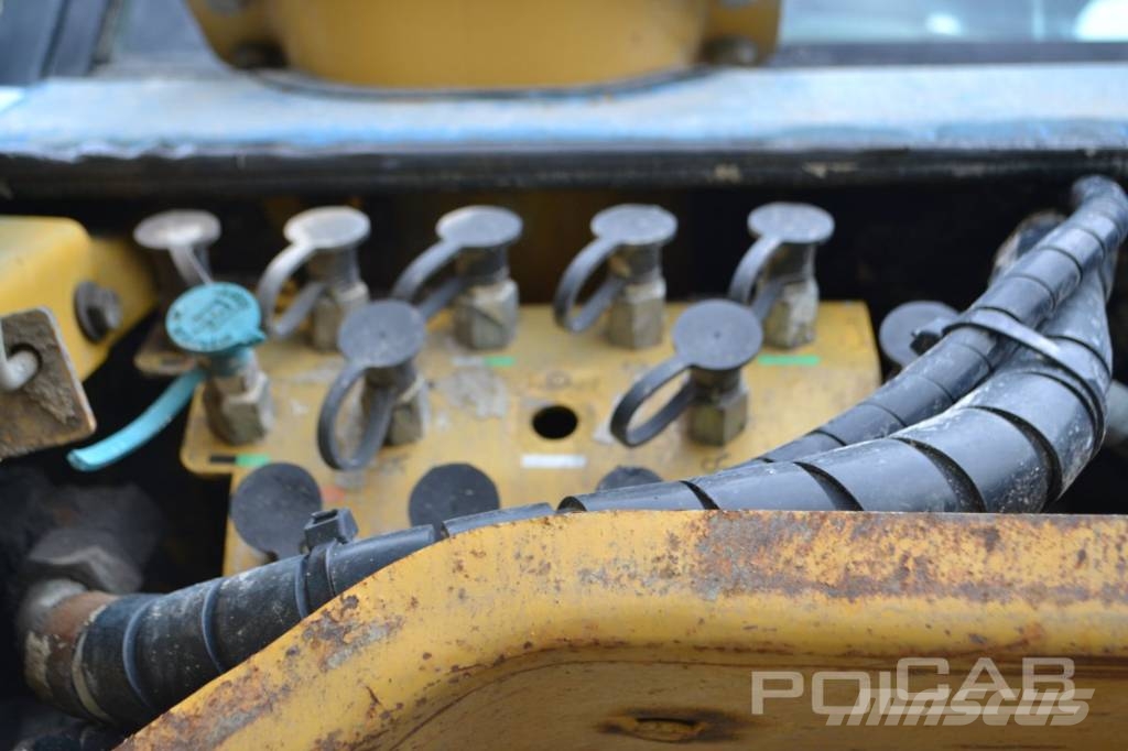 CAT D 6 N Гусеничні бульдозери