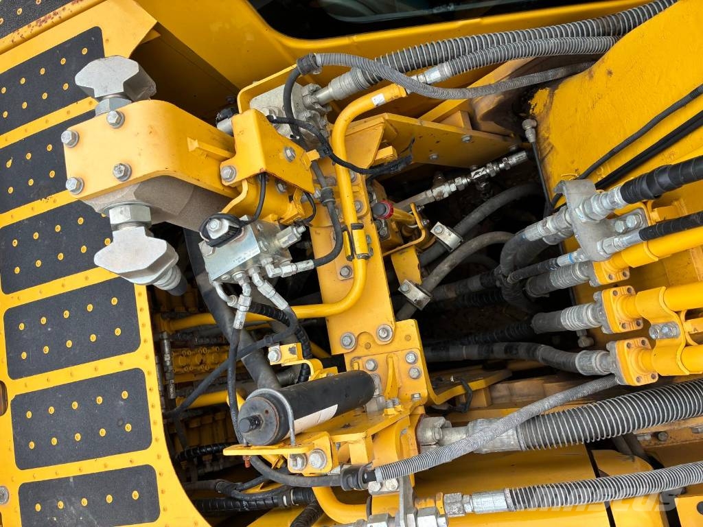Komatsu PC 290 LC-11 Roomikekskavaatorid