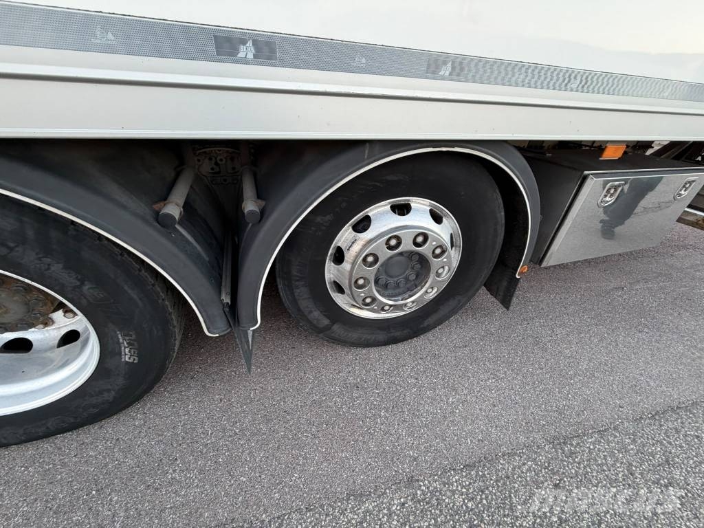 Mercedes-Benz Actros 2545 L Seria nr 3686 厢式货车