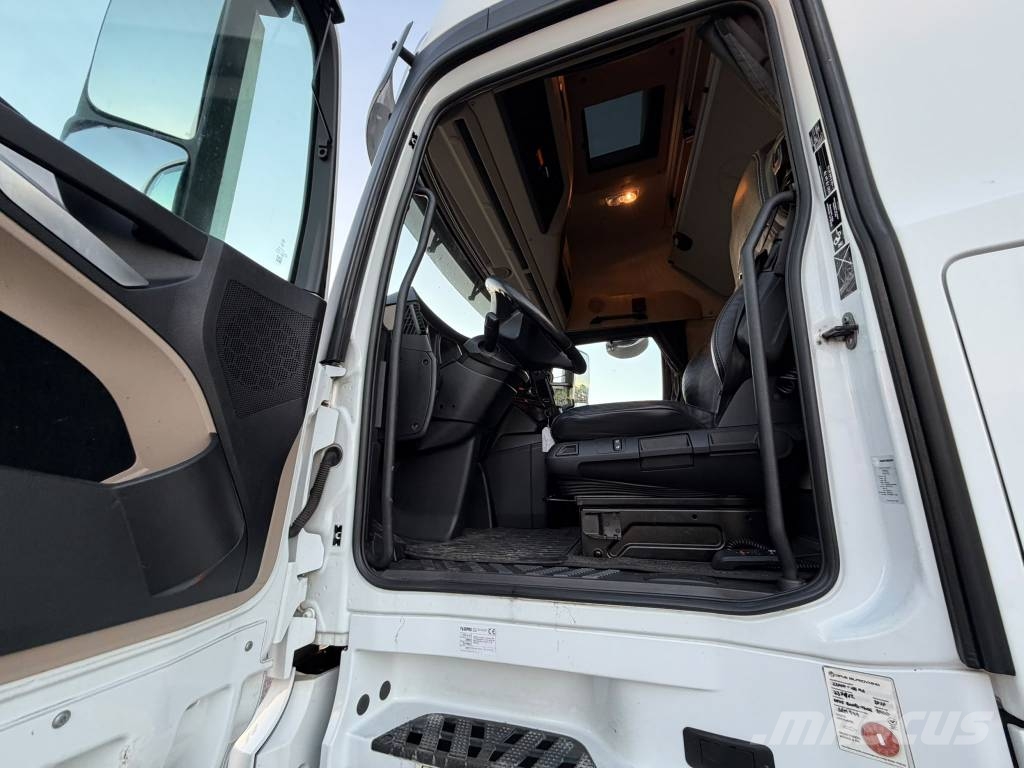 Mercedes-Benz Actros 2545 L Seria nr 3686 厢式货车