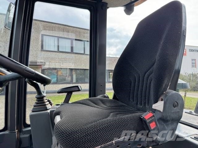 Volvo L 35 G 輪胎式裝載機