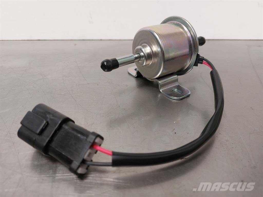 Yanmar V80-129612-52100-12V-Fuel pump/Kraftstoffpumpe Motoren