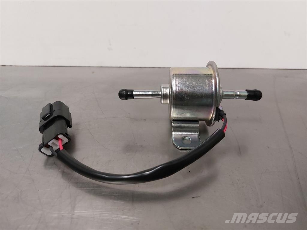 Yanmar V80-129612-52100-12V-Fuel pump/Kraftstoffpumpe Motorer