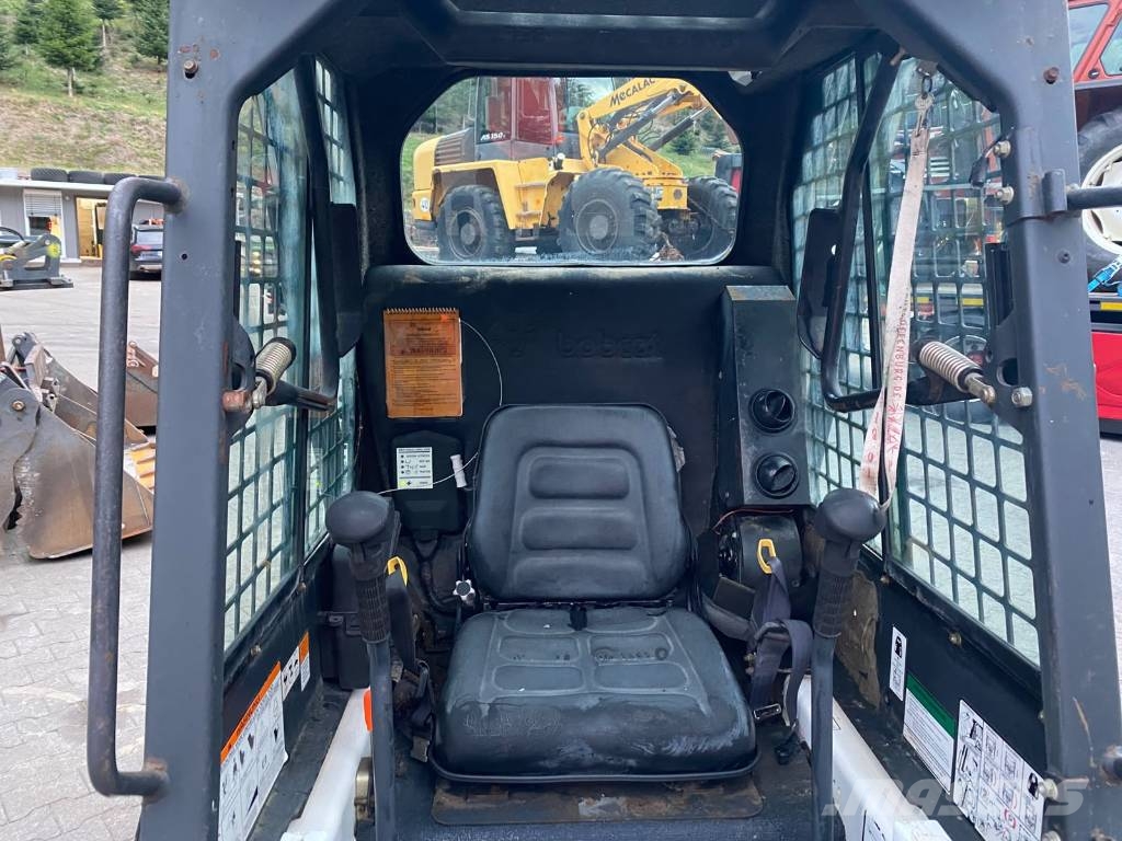 Bobcat 751 スキッドステアローダー