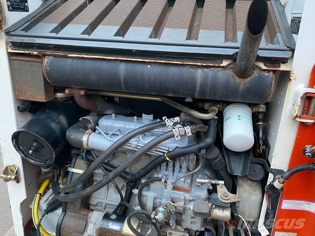 Bobcat 751 スキッドステアローダー