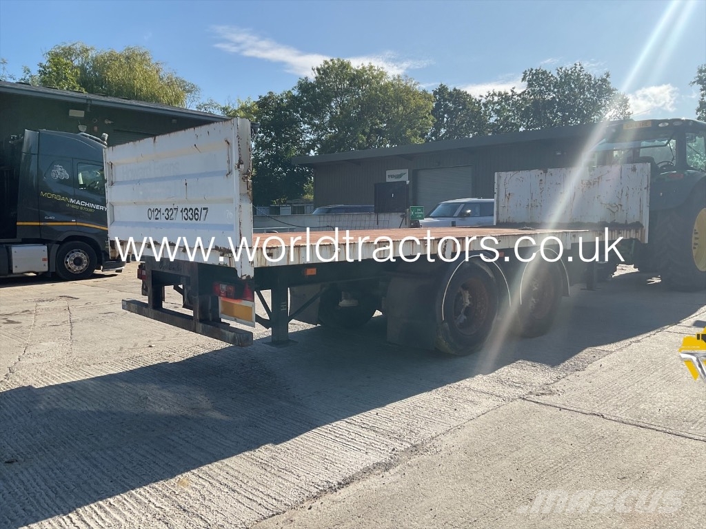 OVERLANDER 22FT Otros remolques