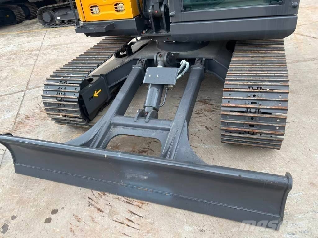 XCMG XE 75 Гусеничні екскаватори