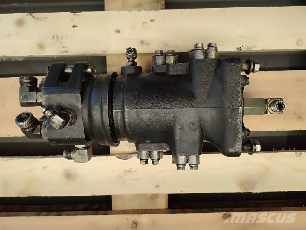 Komatsu 174 / 5 000 Hydraulic rotator 59K665 Komatsu PC22 Hidravlika