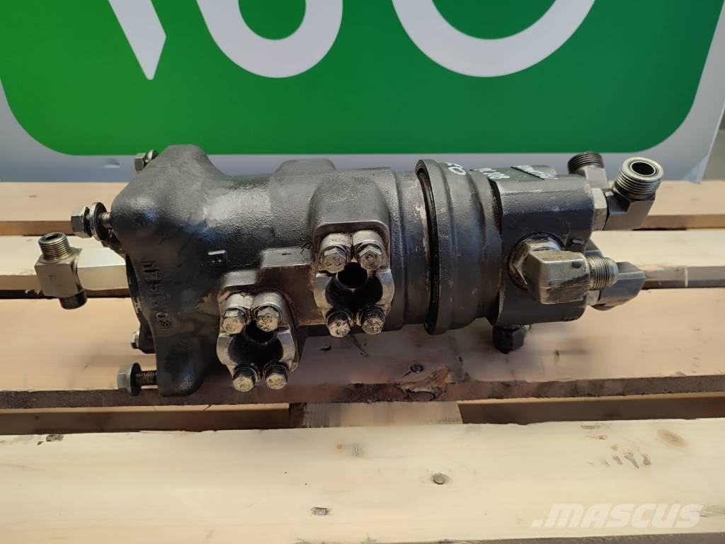 Komatsu 174 / 5 000 Hydraulic rotator 59K665 Komatsu PC22 Hidravlika