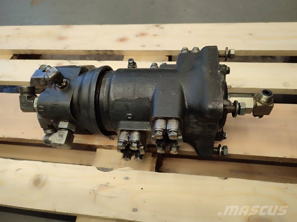 Komatsu 174 / 5 000 Hydraulic rotator 59K665 Komatsu PC22 Hidravlika