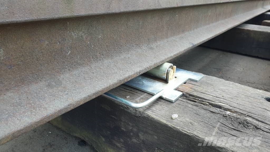 Rail pulling roller / Transport roll rail Schienen Wartung