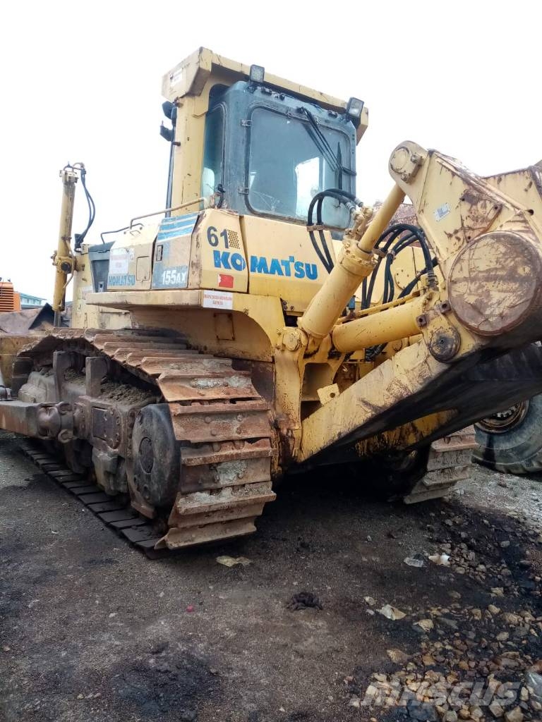 Komatsu 155 AX بلدوزرات مجنزرة