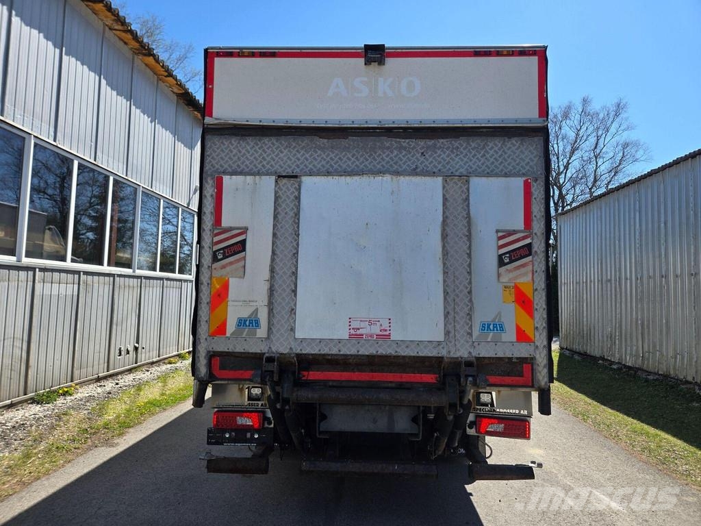 Scania P360 DB6x2*4HNB Camiones con caja de remolque