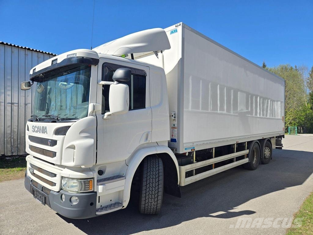 Scania P360 DB6x2*4HNB Camiones con caja de remolque