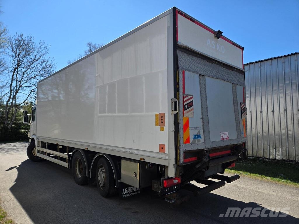 Scania P360 DB6x2*4HNB Camiones con caja de remolque