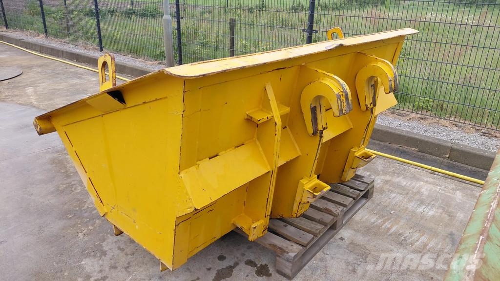 CAT system 2000 skips / 3 units available / 2m wide Buckets