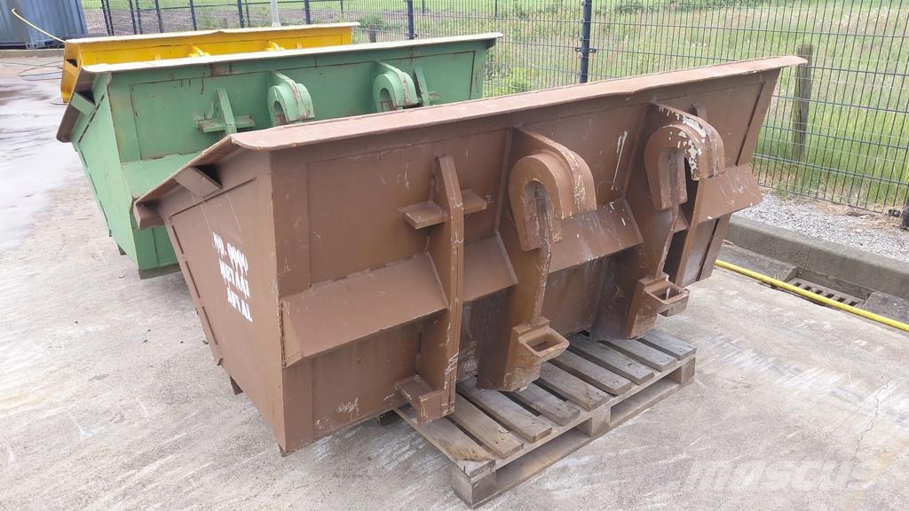 CAT system 2000 skips / 3 units available / 2m wide Buckets