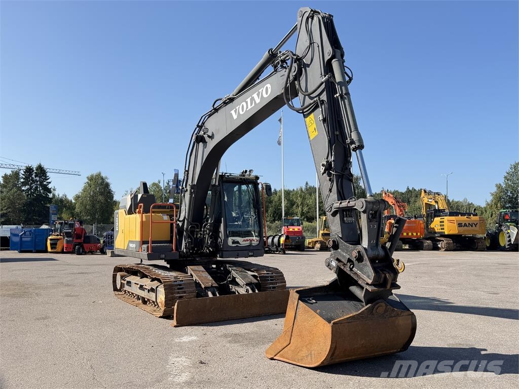 Volvo EC160ENL حفارات زحافة