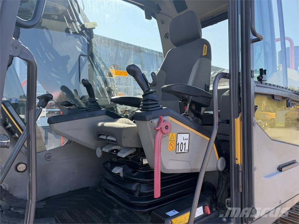 Volvo EC160ENL حفارات زحافة