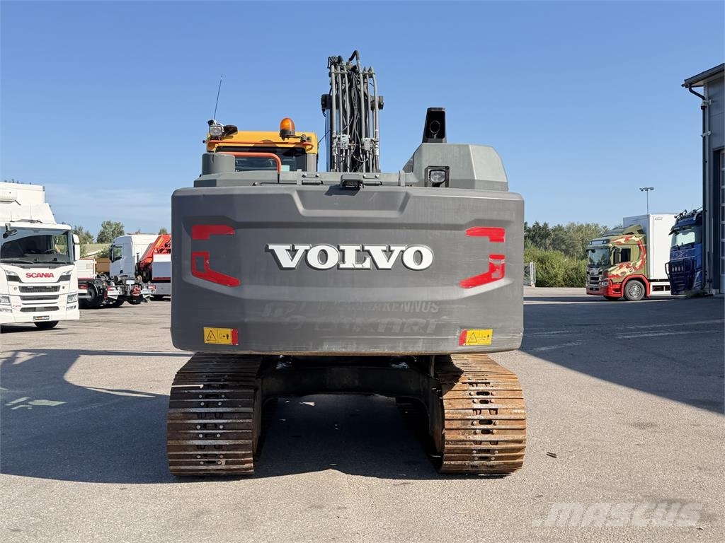 Volvo EC160ENL حفارات زحافة