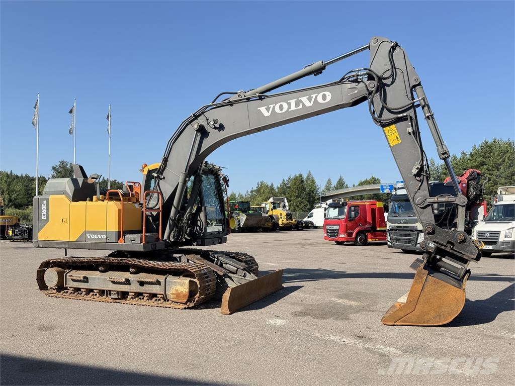 Volvo EC160ENL حفارات زحافة