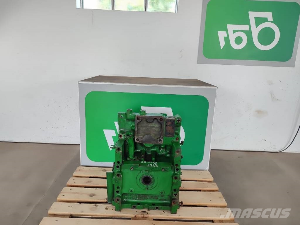 John Deere Rear PTO R249494 JOHN DEERE 6920 Mootorid