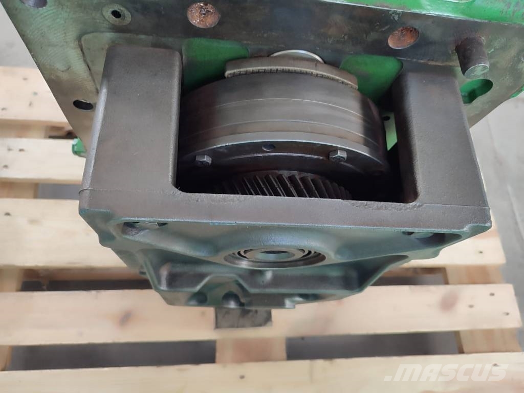 John Deere Rear PTO R249494 JOHN DEERE 6920 Mootorid