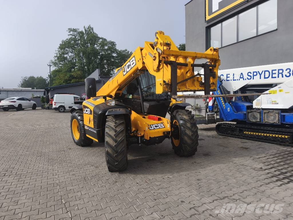 JCB 531-70 Agri Teleskopické manipulátory