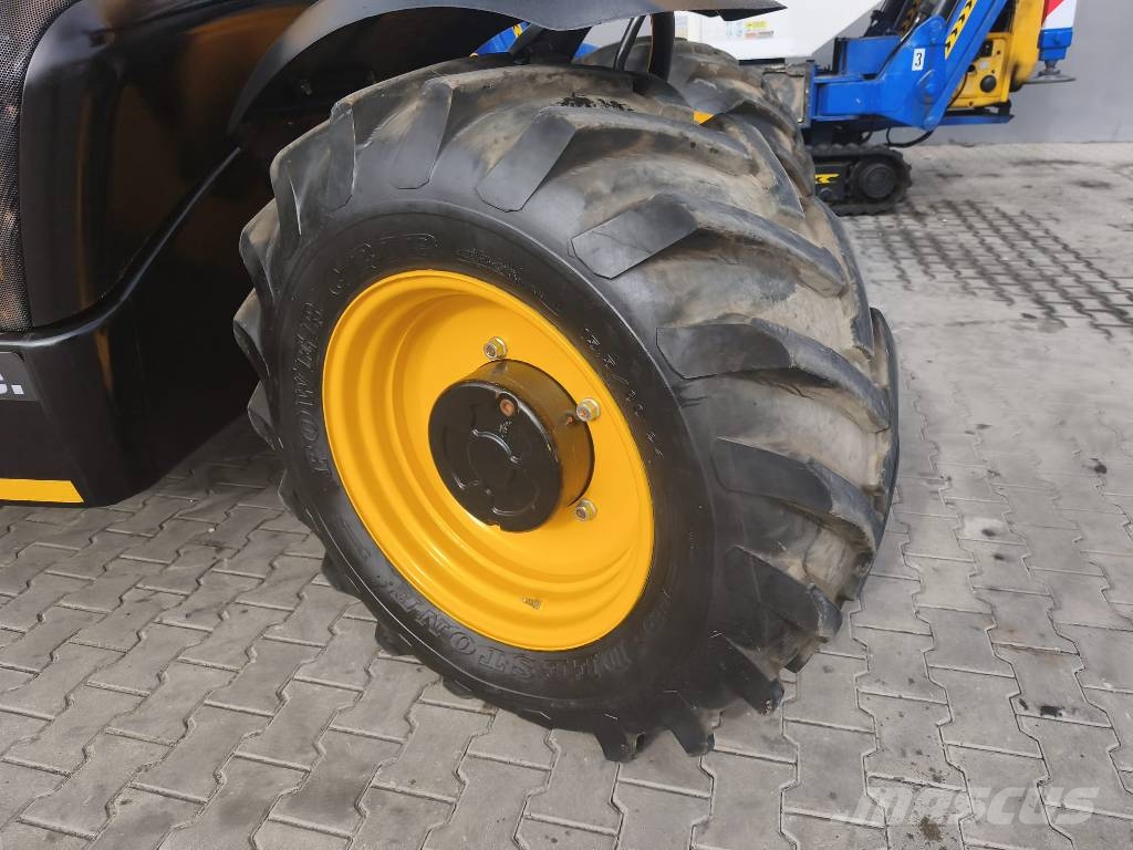 JCB 531-70 Agri Teleskopické manipulátory
