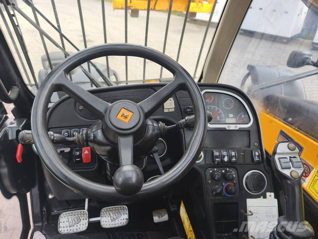 JCB 531-70 Agri Teleskopické manipulátory