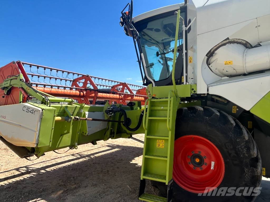 CLAAS Tucano 320 Sklízecí mlátičky