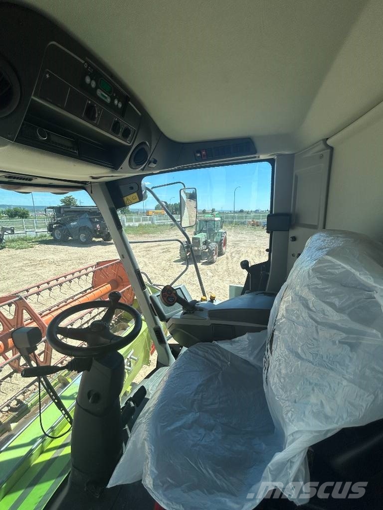 CLAAS Tucano 320 Sklízecí mlátičky