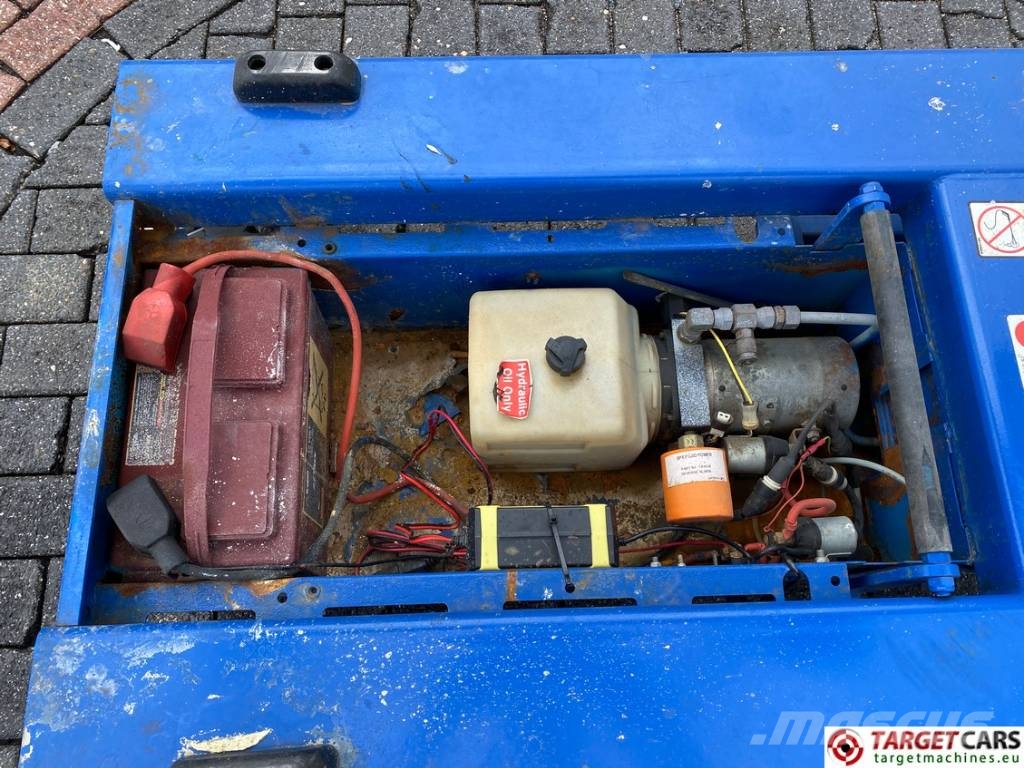 Power Tower Nano Vertical Mast Work Lift 450cm Defect 垂直升降工作台