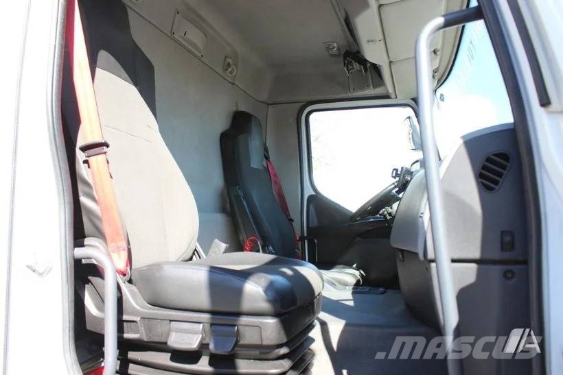 Renault D Wide 320Dti CS1150-12mt – 055 Camion frigorifique