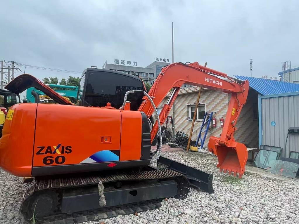 Hitachi ZX60 Mini Escavadoras <7t
