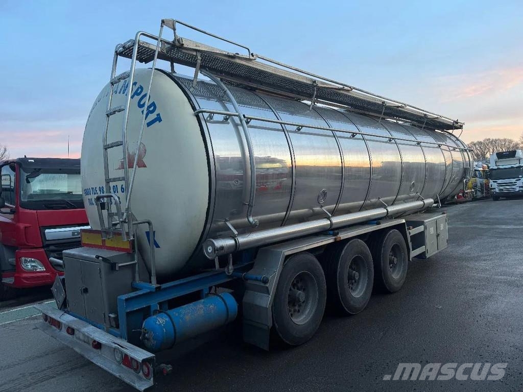 Magyar UOPLYST 3 AXLE - BPW - 34340 L + 3 COMPARTIMENTS Semirremolques cisterna