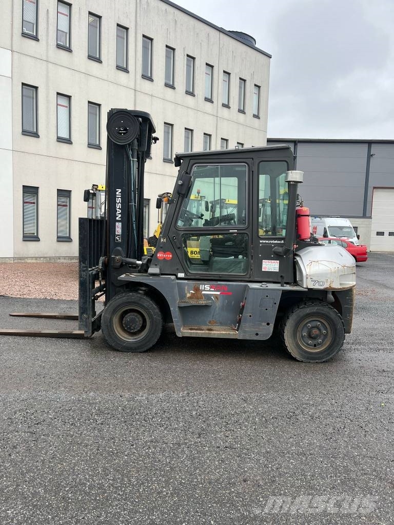Nissan L1 F6 F70 Y Diiseltõstukid