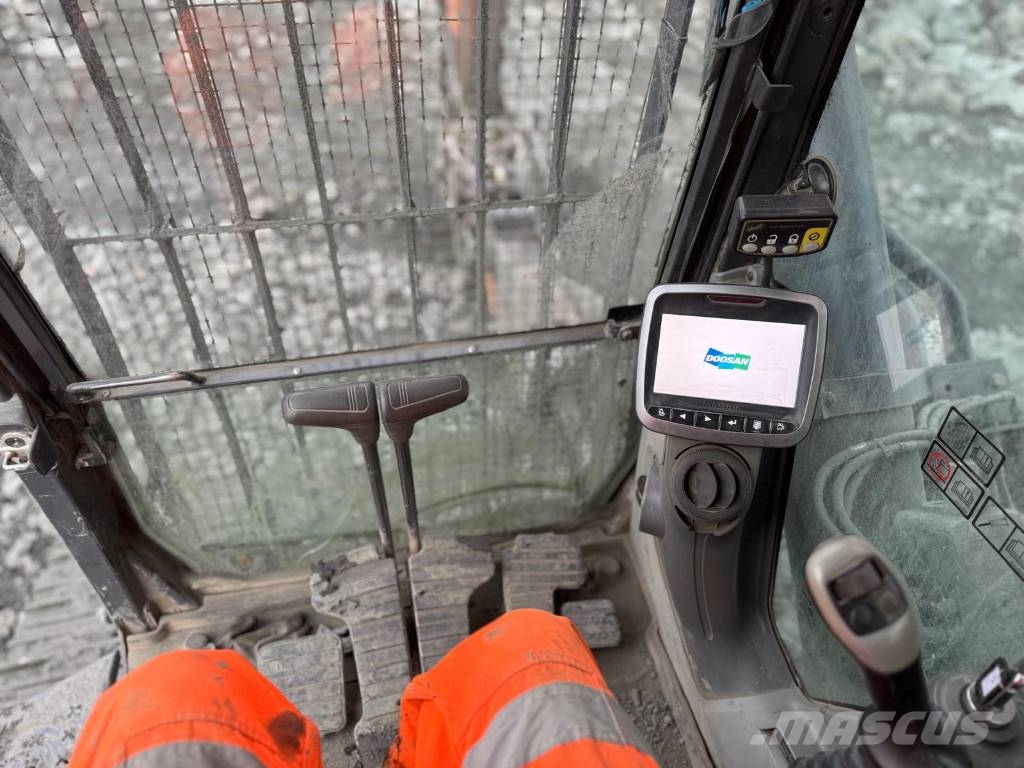 Doosan DX 530 LC-5 Gravemaskiner på larvebånd