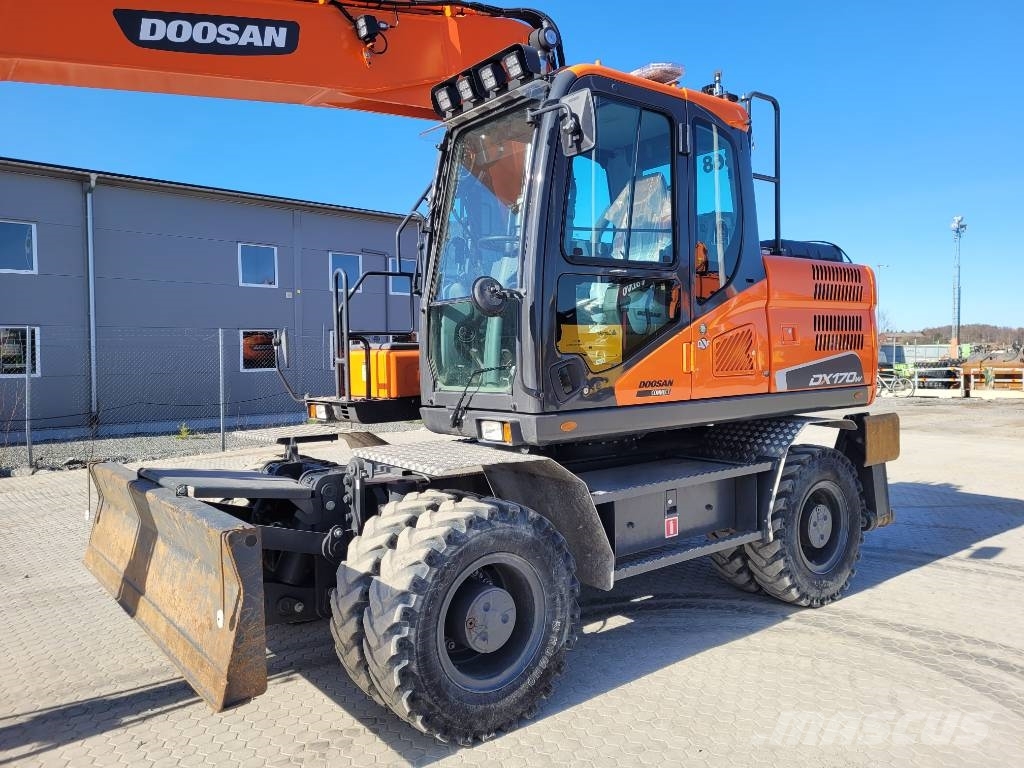Doosan DX 170 W-5 , Begagnad SÄLJES Gravemaskiner på hjul